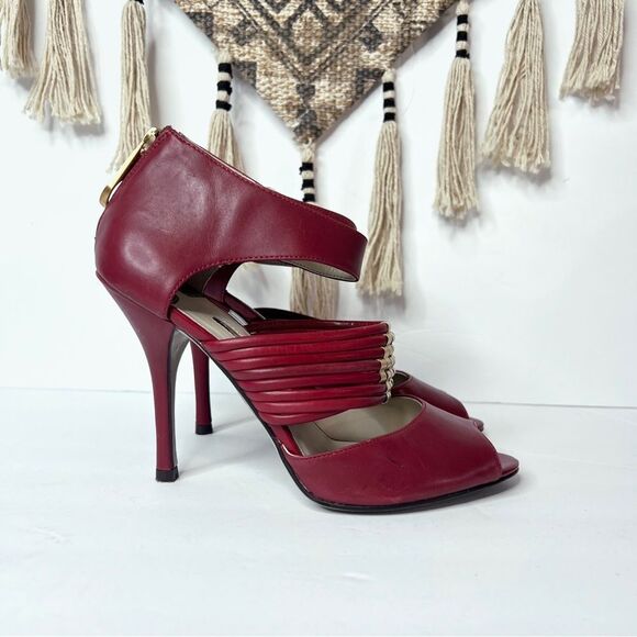 Ted Baker Red Gold Leather Peep Toe Pump - Picture 2 of 10